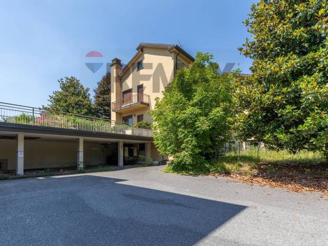 Casa indipendente in vendita a Barzago