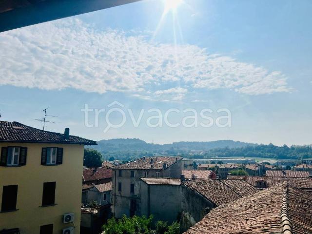 Casa indipendente in vendita a Barzago via Dante Alighieri