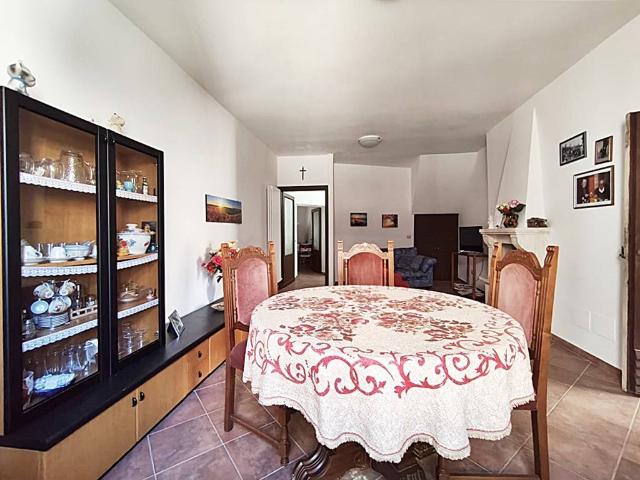 Casa indipendente in vendita a Baschi TR