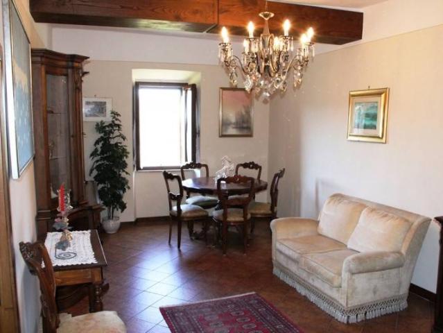 Casa indipendente in vendita a Baschi TR