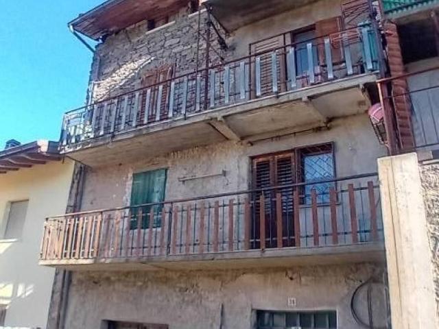 Casa indipendente in vendita a Baselga di Pinè TN