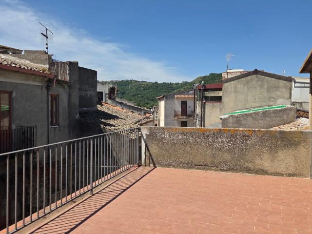 Casa indipendente in vendita a Basicò
