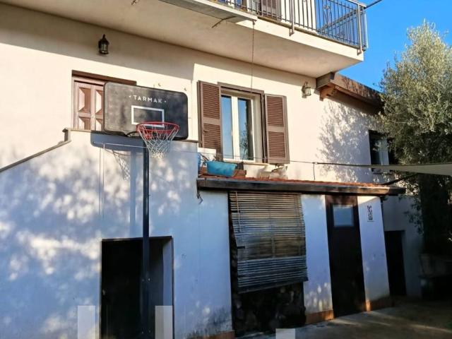 Casa indipendente in vendita a Bassiano LT