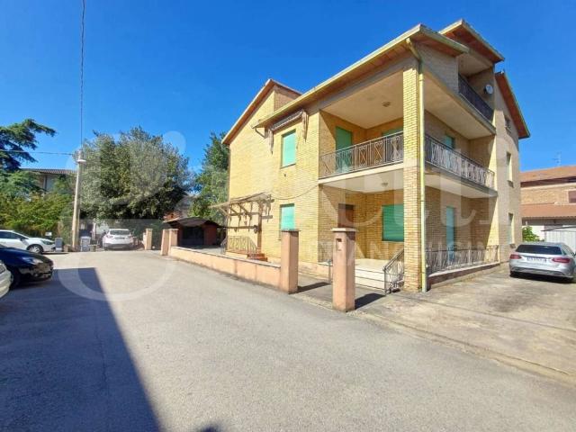 Casa indipendente in vendita a Bastia Umbra PG