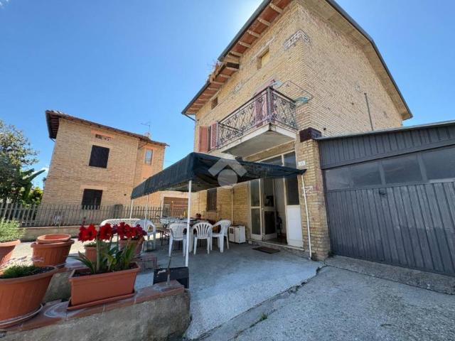 Casa indipendente in vendita a Bastia Umbra PG