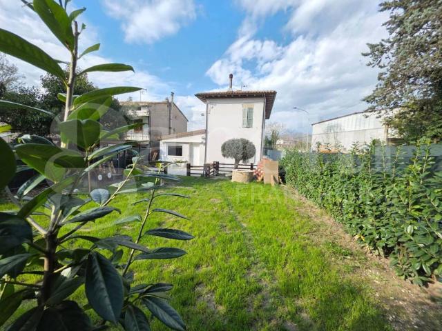 Casa indipendente in vendita a Bastia Umbra PG