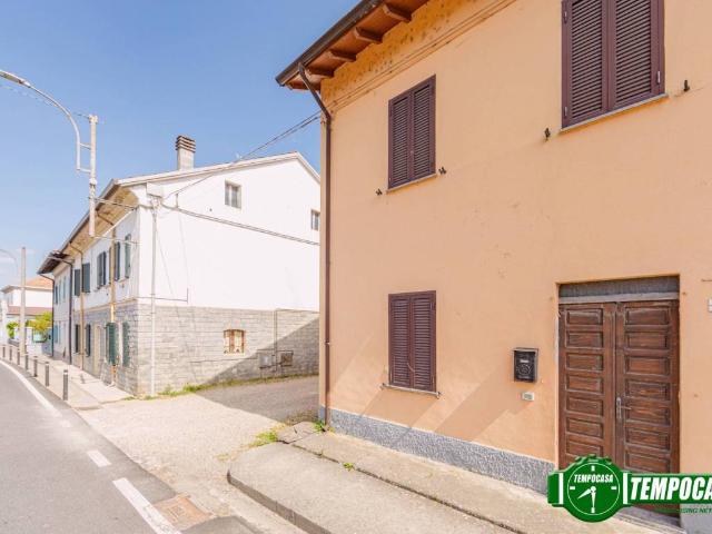 Casa indipendente in vendita a Bastida Pancarana PV