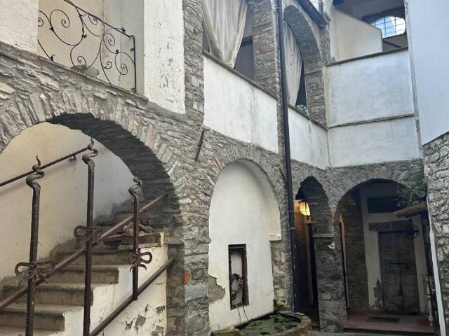 Casa indipendente in vendita a Bettola PC