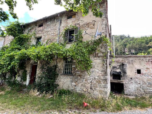 Casa indipendente in vendita a Bettola PC