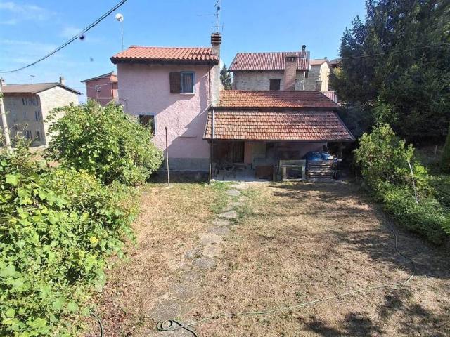 Casa indipendente in vendita a Bettola PC