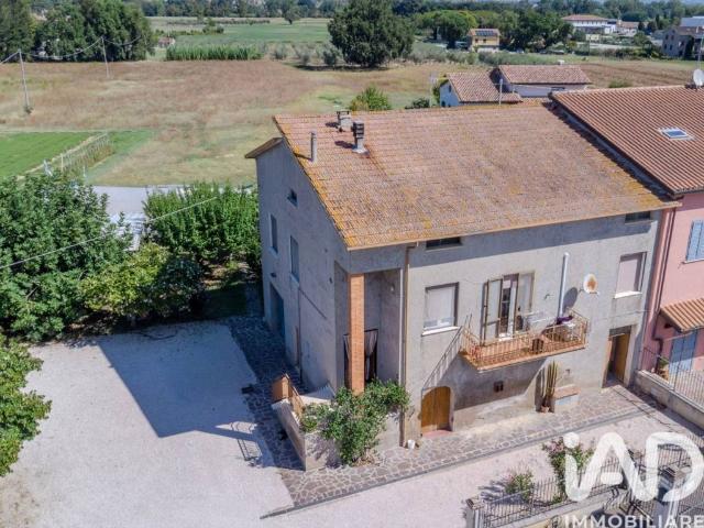 Casa indipendente in vendita a Bettona PG