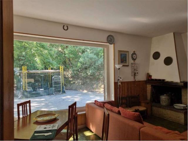 Casa indipendente in vendita a Bettona PG
