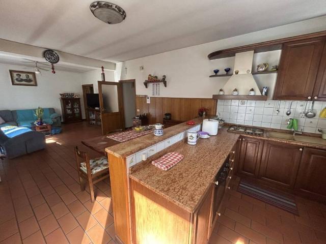 Casa indipendente in vendita a Bettona PG