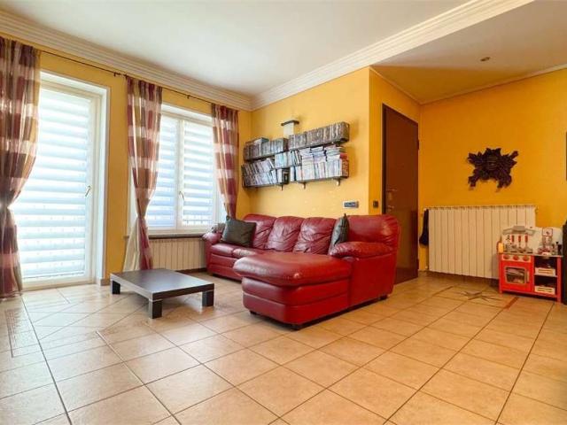 Casa indipendente in vendita a Beura Cardezza VB