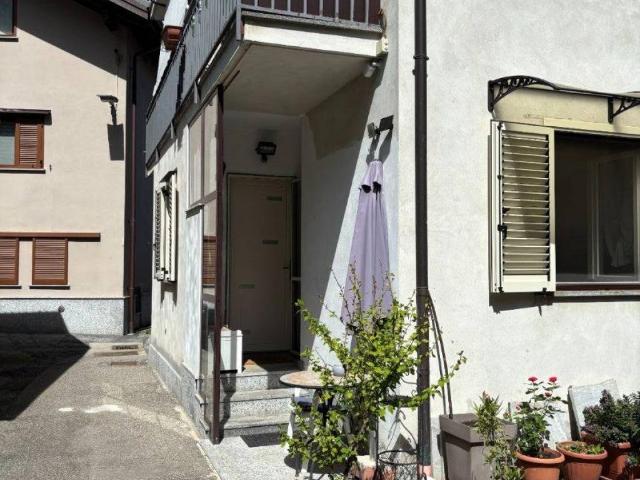 Casa indipendente in vendita a Beura Cardezza VB