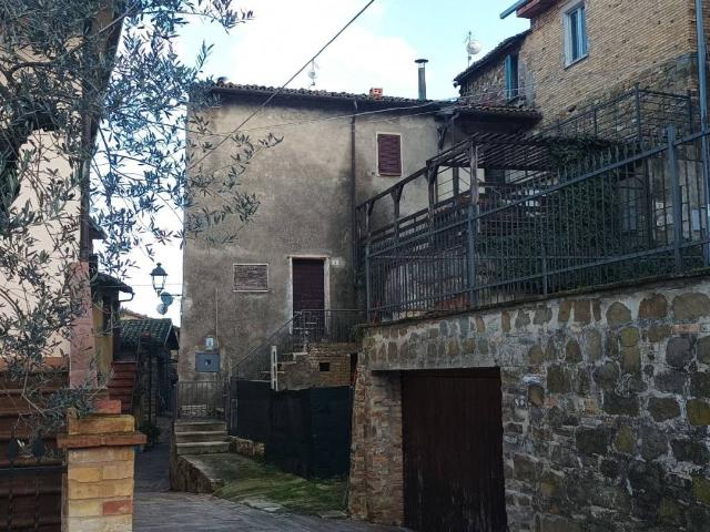 Casa indipendente in vendita a Bevagna PG