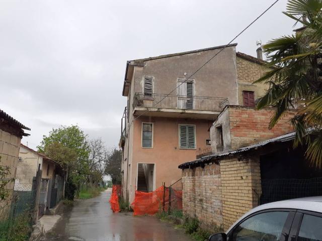Casa indipendente in vendita a Bevagna PG