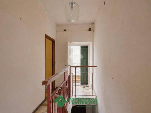 Casa indipendente in vendita a Beverino SP
