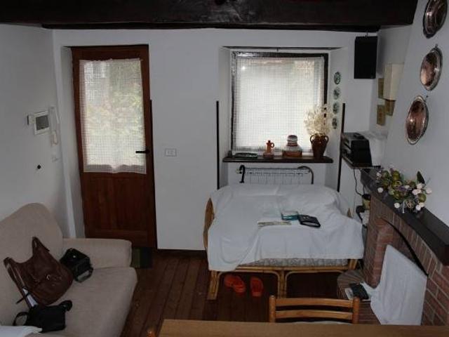 Casa indipendente in vendita a Beverino SP