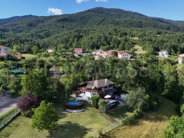 Casa indipendente in vendita a Bedonia