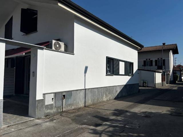 Casa indipendente in vendita a Beinasco TO