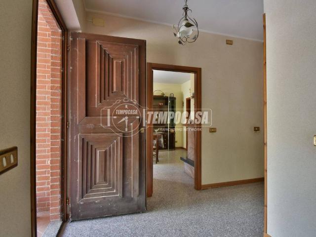 Casa indipendente in vendita a Belforte del Chienti MC