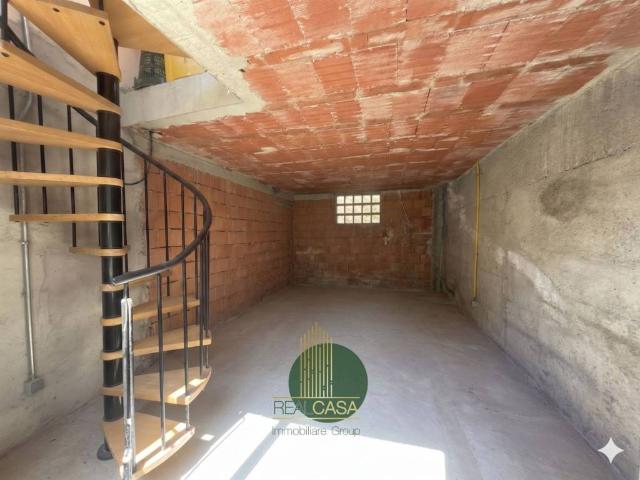 Casa indipendente in vendita a Bellano LC