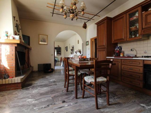 Casa indipendente in vendita a Bellante TE