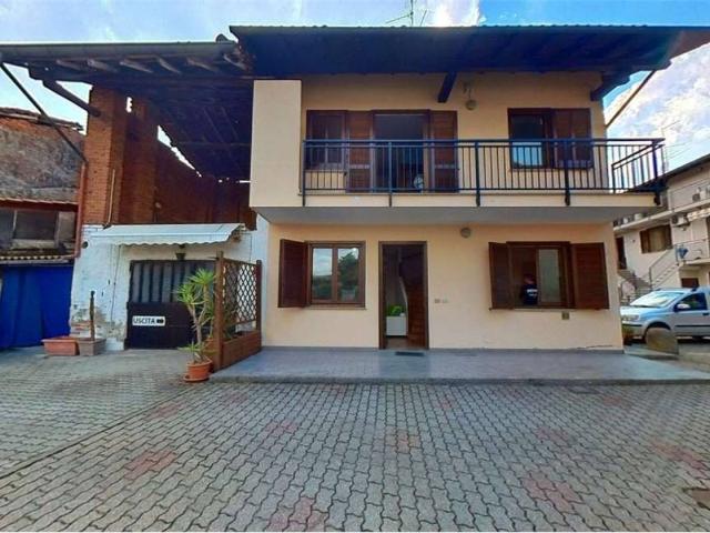 Casa indipendente in vendita a Bellinzago Novarese NO
