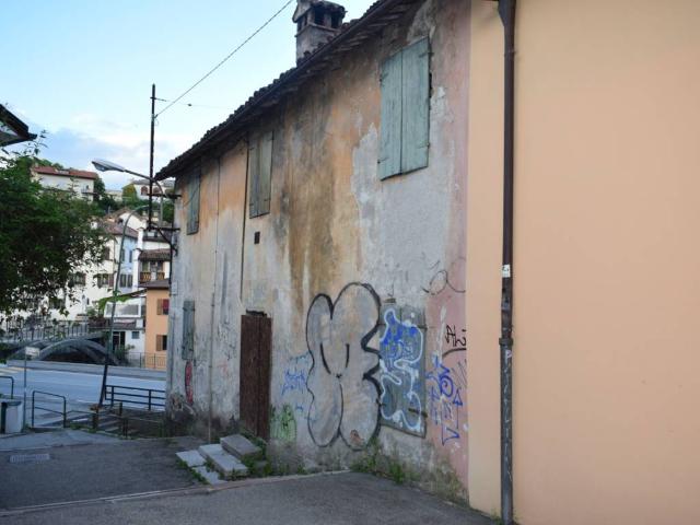 Casa indipendente in vendita a Belluno BL