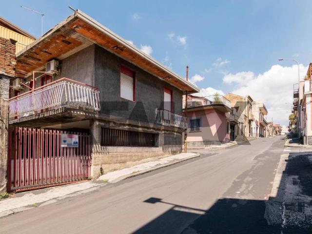 Casa indipendente in vendita a Belpasso CT