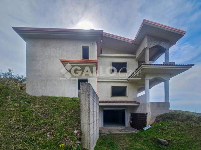 Casa indipendente in vendita a Belvedere Marittimo CS