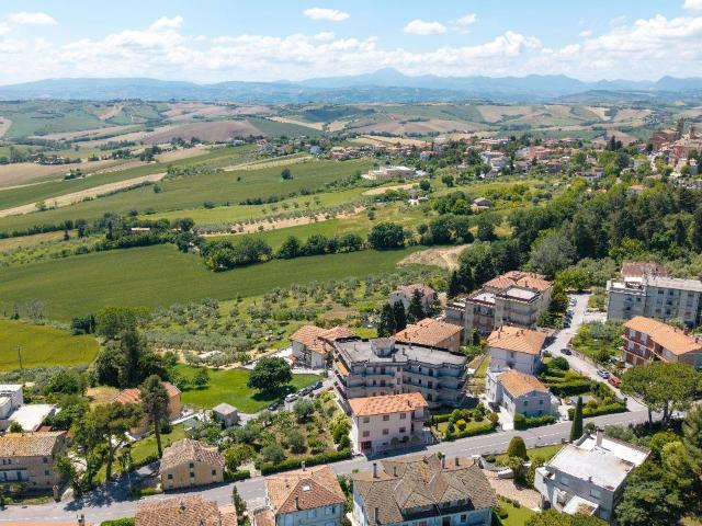 Casa indipendente in vendita a Belvedere Ostrense