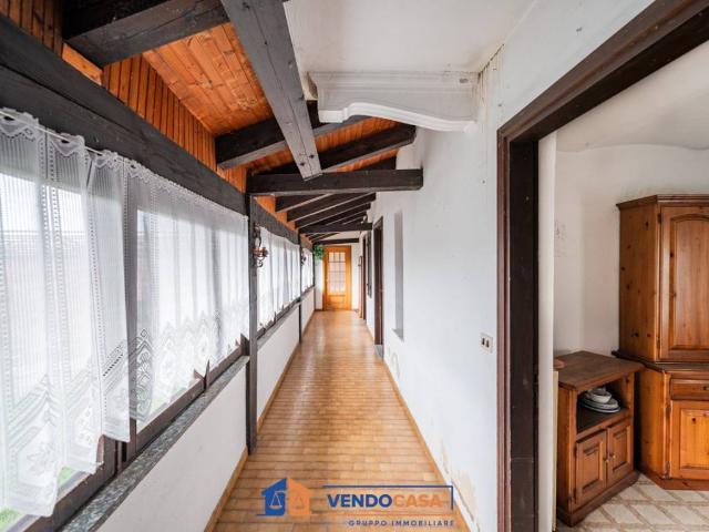 Casa indipendente in vendita a Belvedere Langhe CN