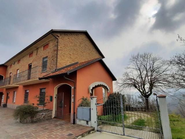 Casa indipendente in vendita a Benevello CN