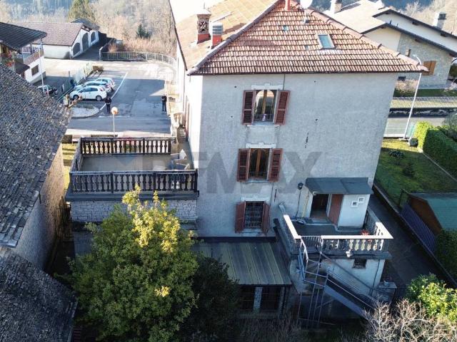 Casa indipendente in vendita a Berbenno BG