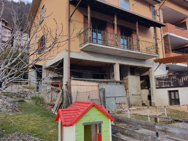 Casa indipendente in vendita a Berzo Demo BS