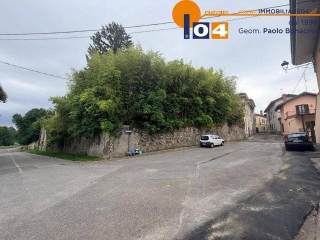 Casa indipendente in vendita a Besana in Brianza MB