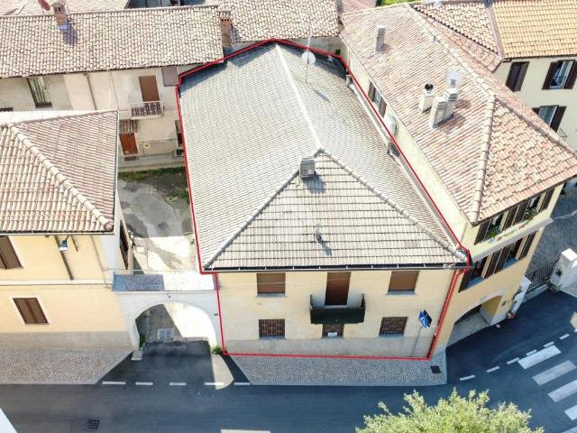 Casa indipendente in vendita a Besana in Brianza MB