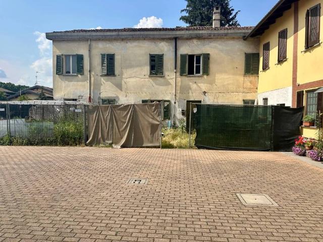 Villa in vendita a Besate MI