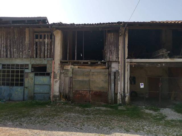 Casa indipendente in vendita a Besozzo VA