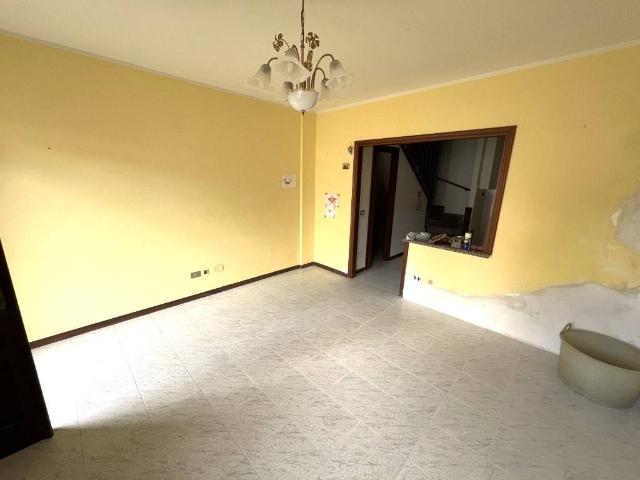 Casa indipendente in vendita a Besozzo VA