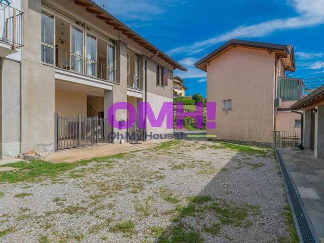 Casa indipendente in vendita a Besozzo VA