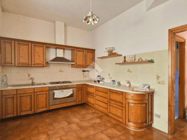 Casa indipendente in vendita a Besnate VA