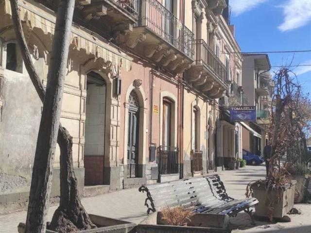 Casa indipendente in vendita a Biancavilla CT