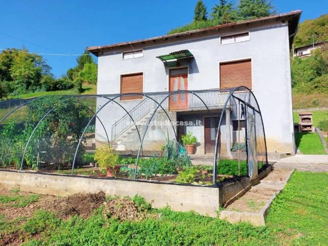 Casa indipendente in vendita a Bianzano BG
