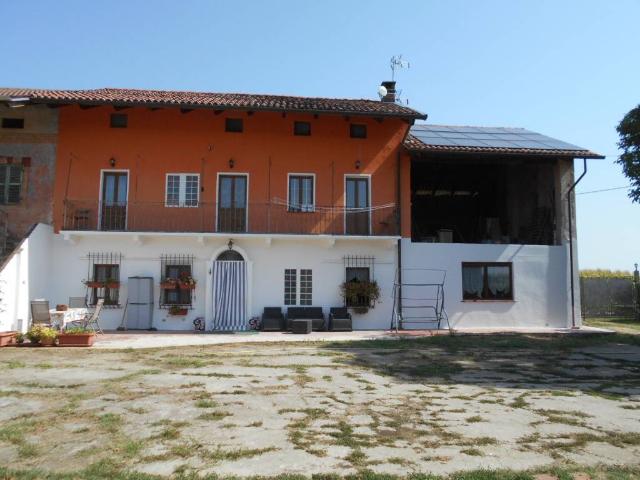 Casa indipendente in vendita a Bianzè VC