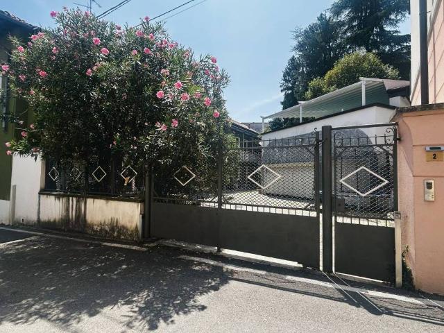 Casa indipendente in vendita a Biassono MB