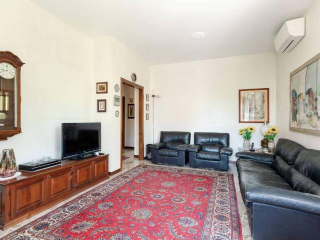 Villa in vendita a Biassono MB