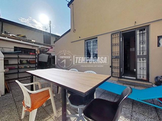 Casa indipendente in vendita a Biassono MB